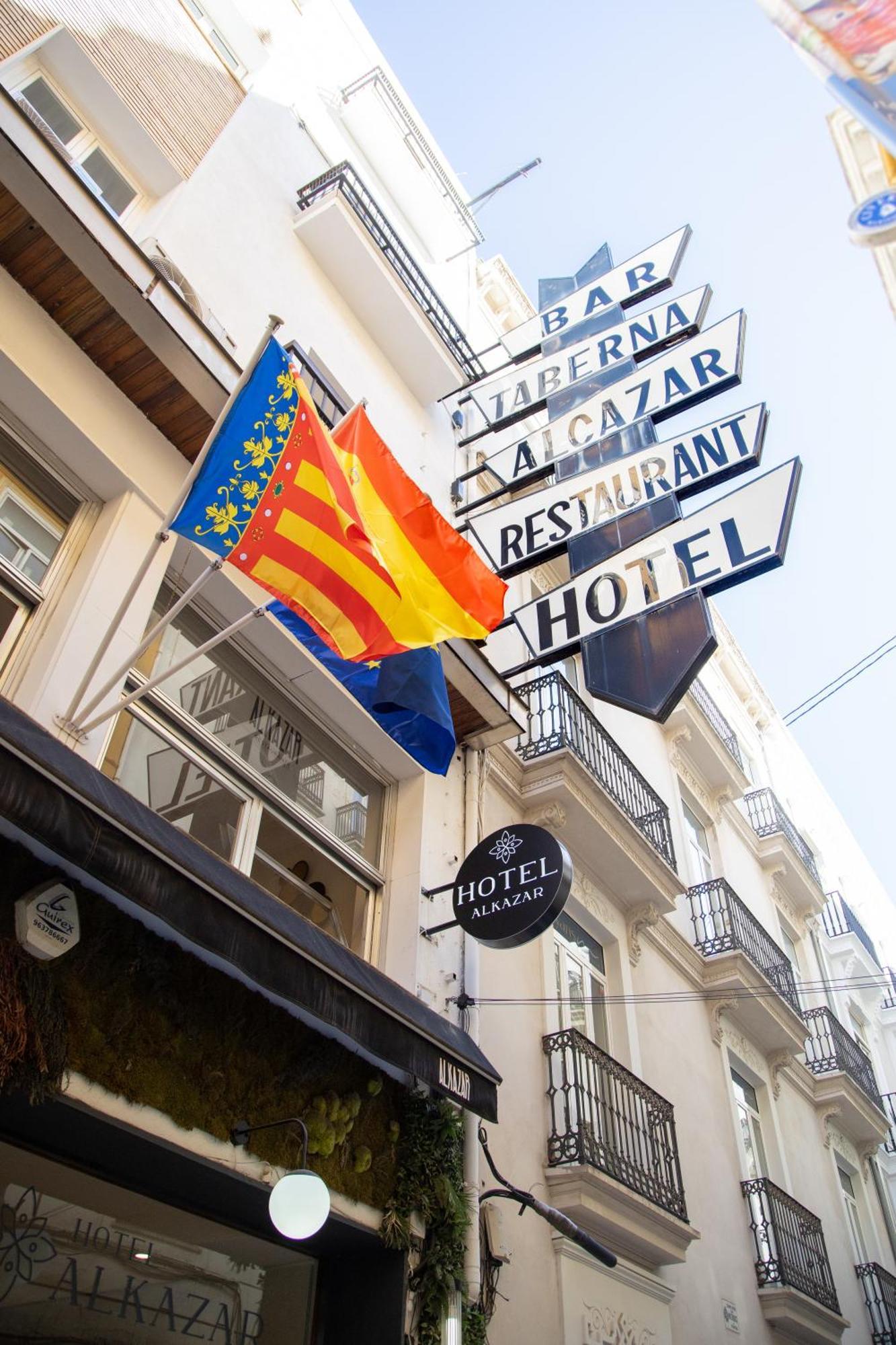 Hotel Alkazar Valencia Exterior photo